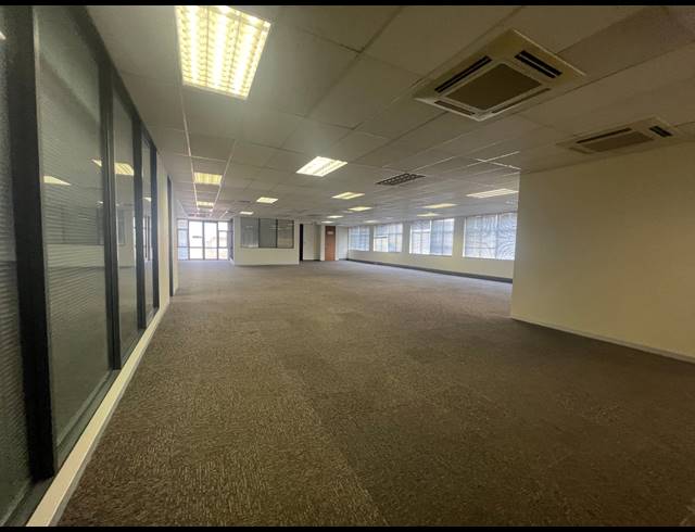 855M² OFFICE TO LET IN ILLOVO